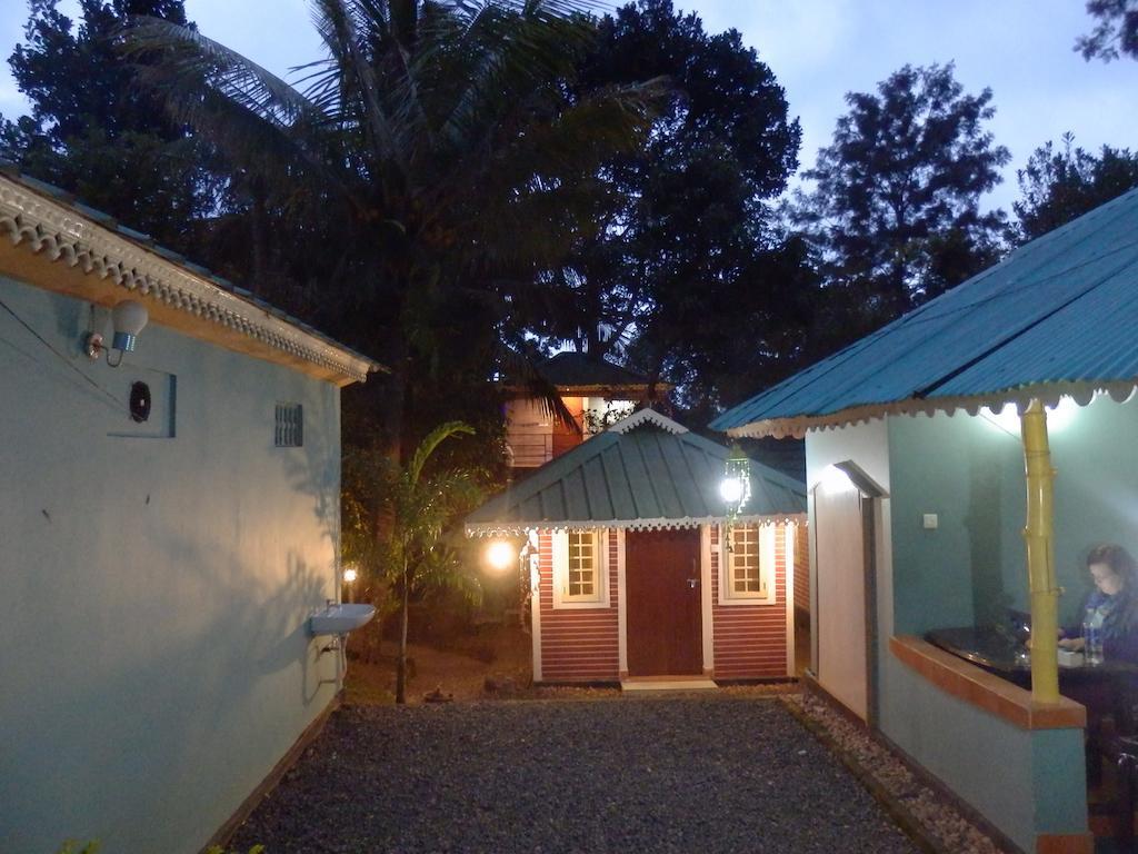 Green Garden Cottage 테카디 외부 사진